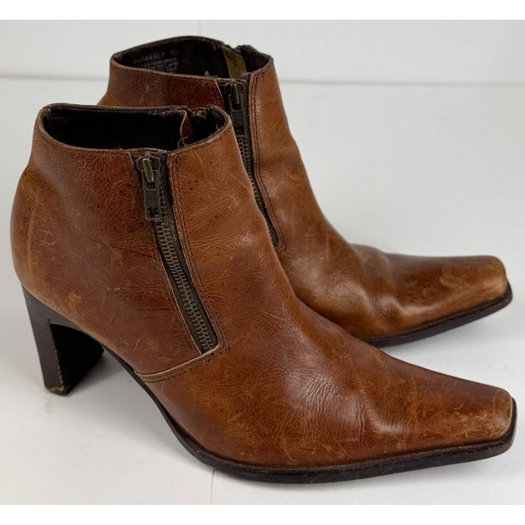 Steve Madden Shoes - Steve Madden Women's vintage Y2K Pointed Ankle Boots, size 10
